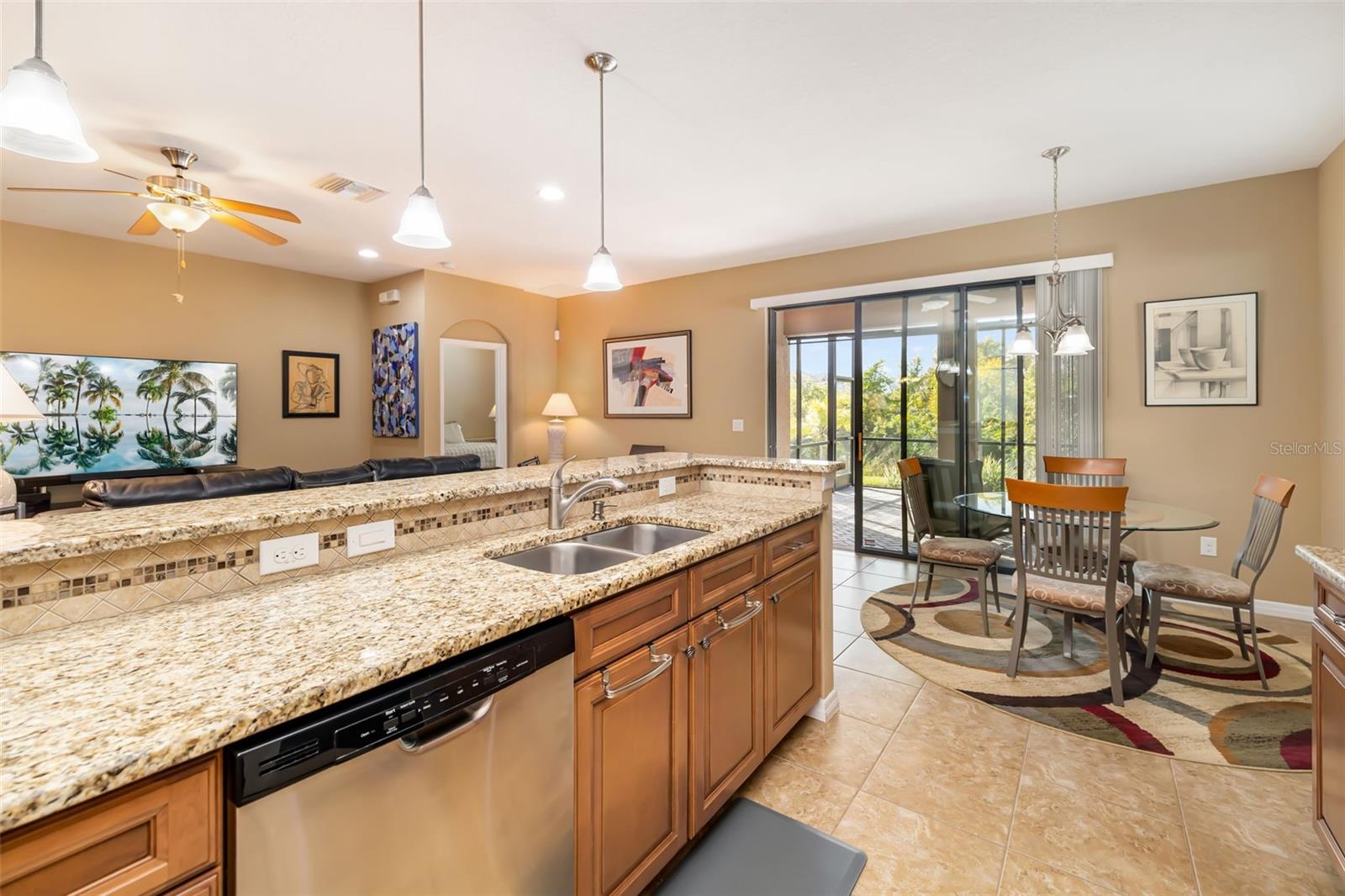 UNIVERSITY GROVES ESTATES RESERVE - Residential