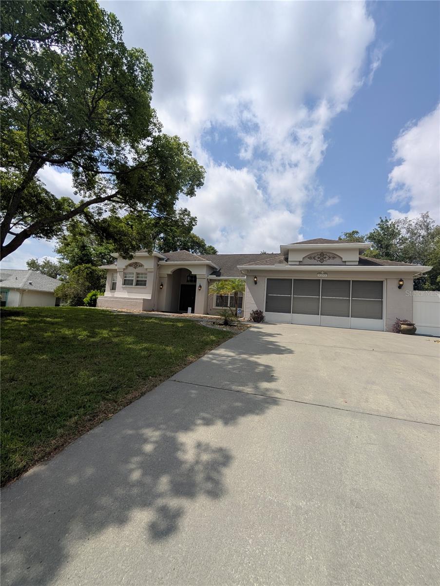 8088 SPANISH OAK DRIVE