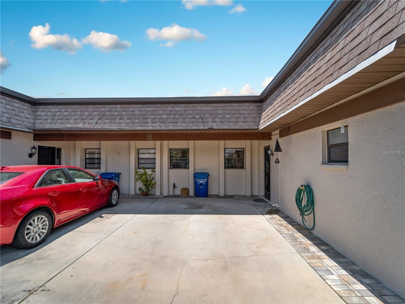 1708 LAKESIDE DRIVE 1710B