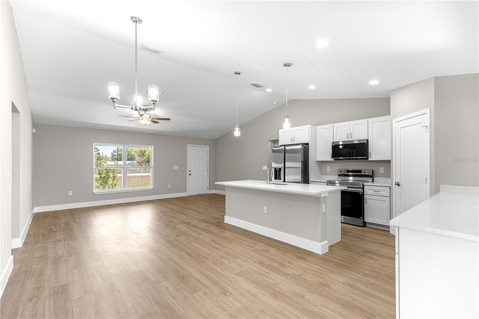 SILVER SPGS SHORES UN #31 - Residential