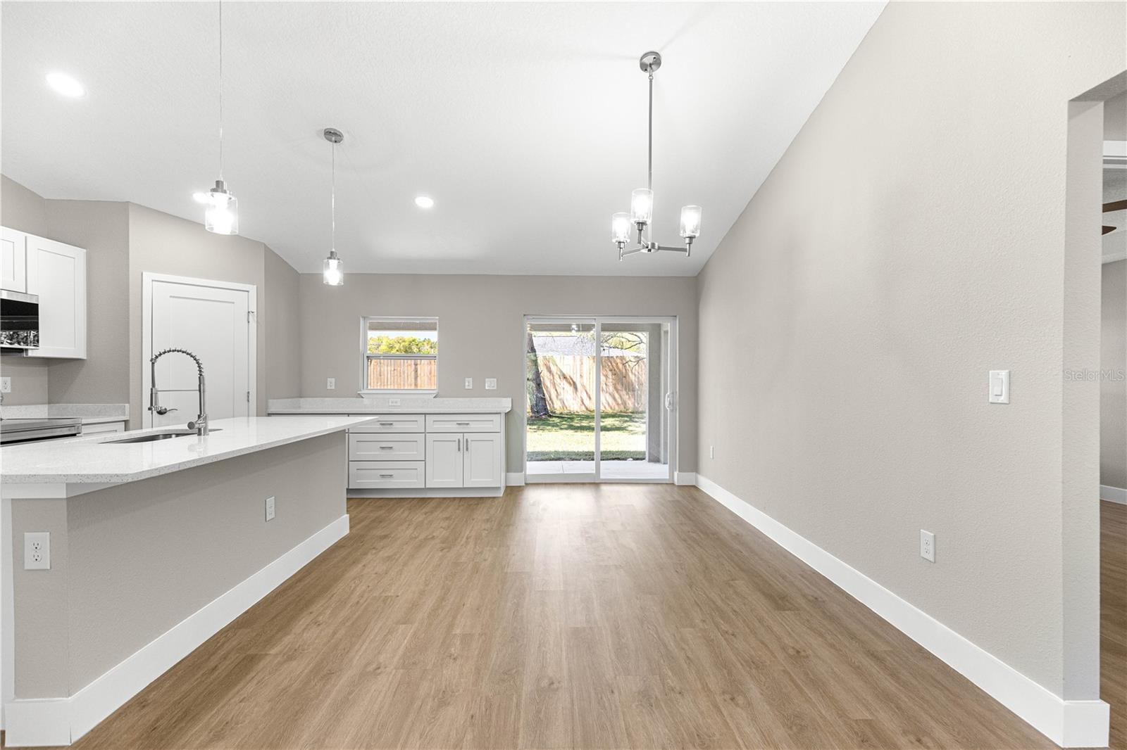 SILVER SPGS SHORES UN #31 - Residential