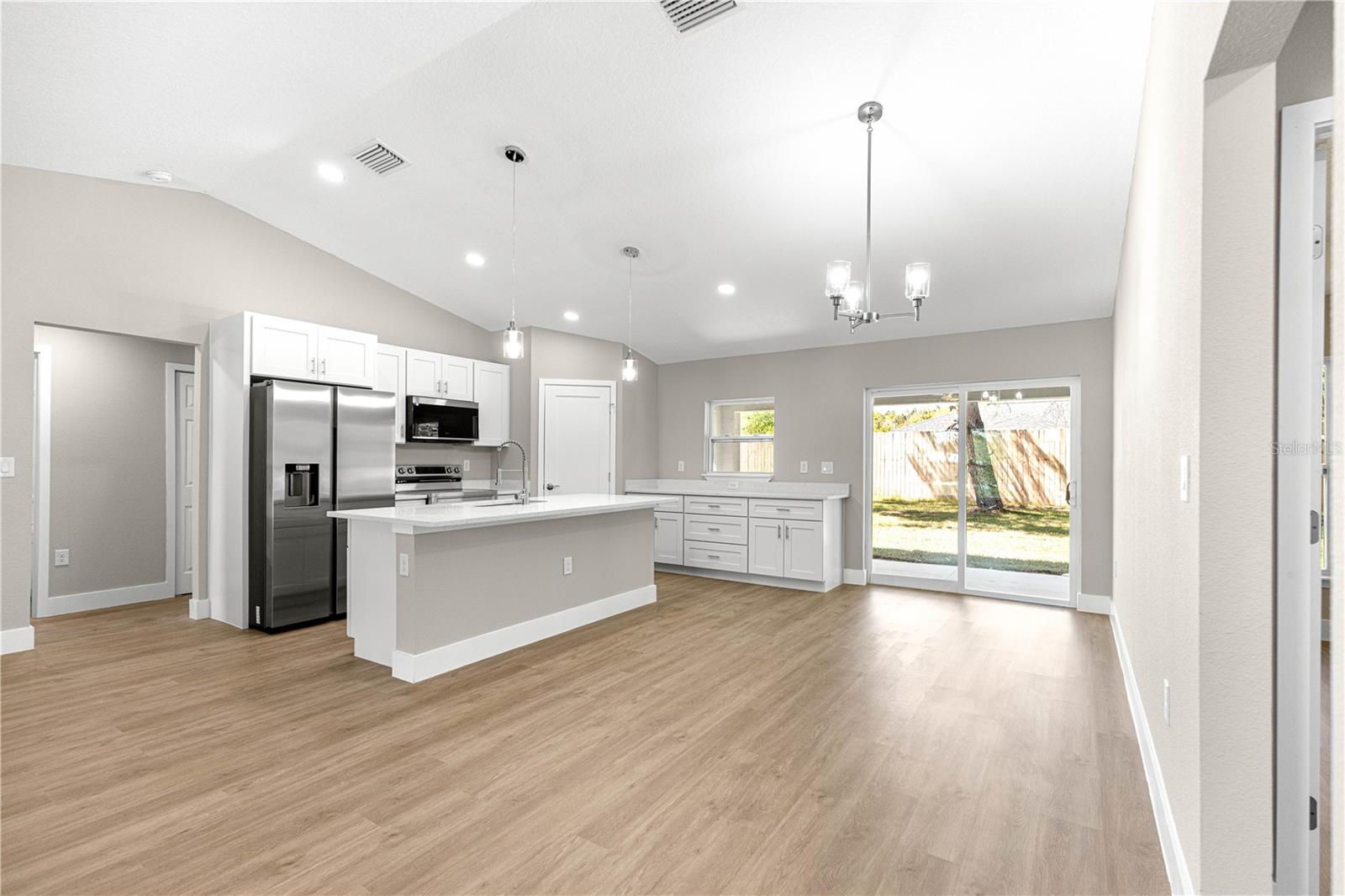 SILVER SPGS SHORES UN #31 - Residential