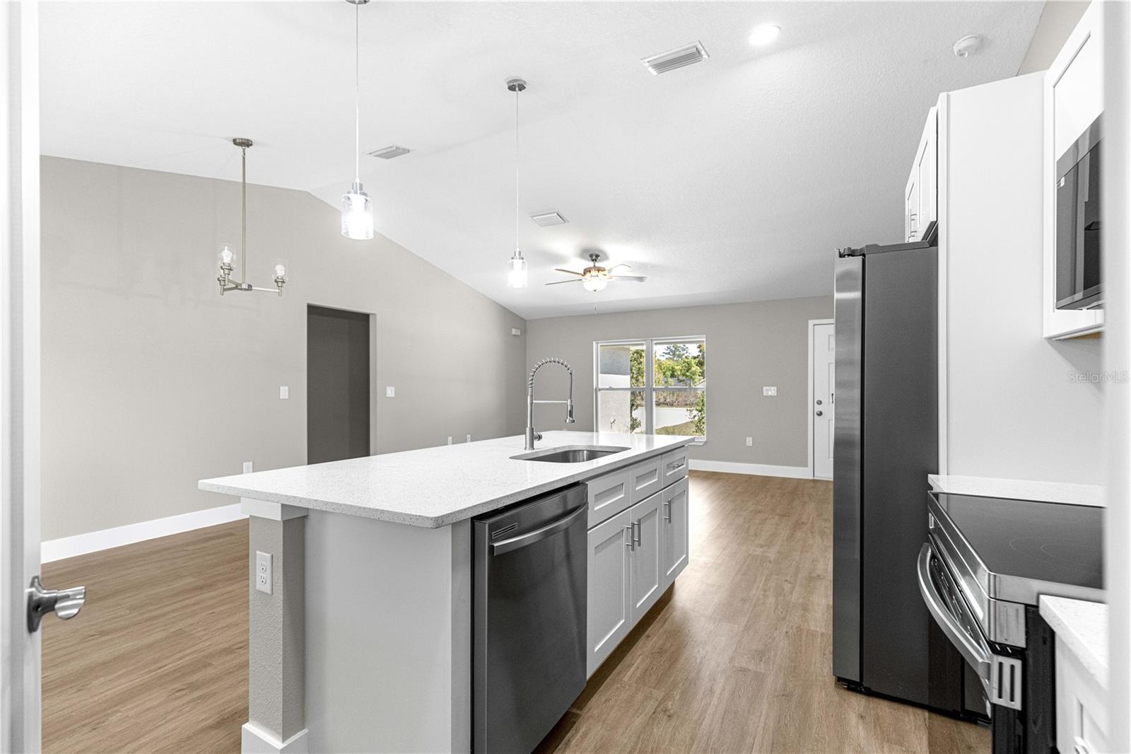 SILVER SPGS SHORES UN #31 - Residential