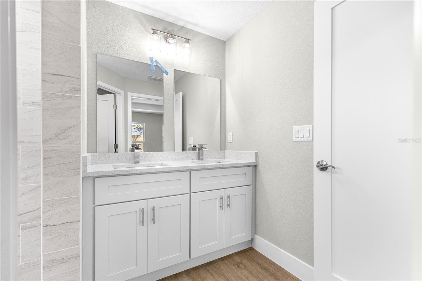 SILVER SPGS SHORES UN #31 - Residential