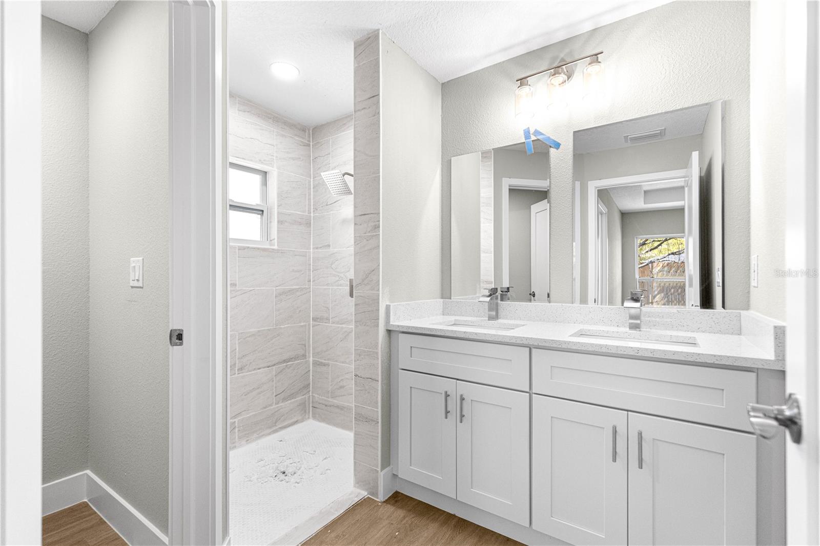 SILVER SPGS SHORES UN #31 - Residential