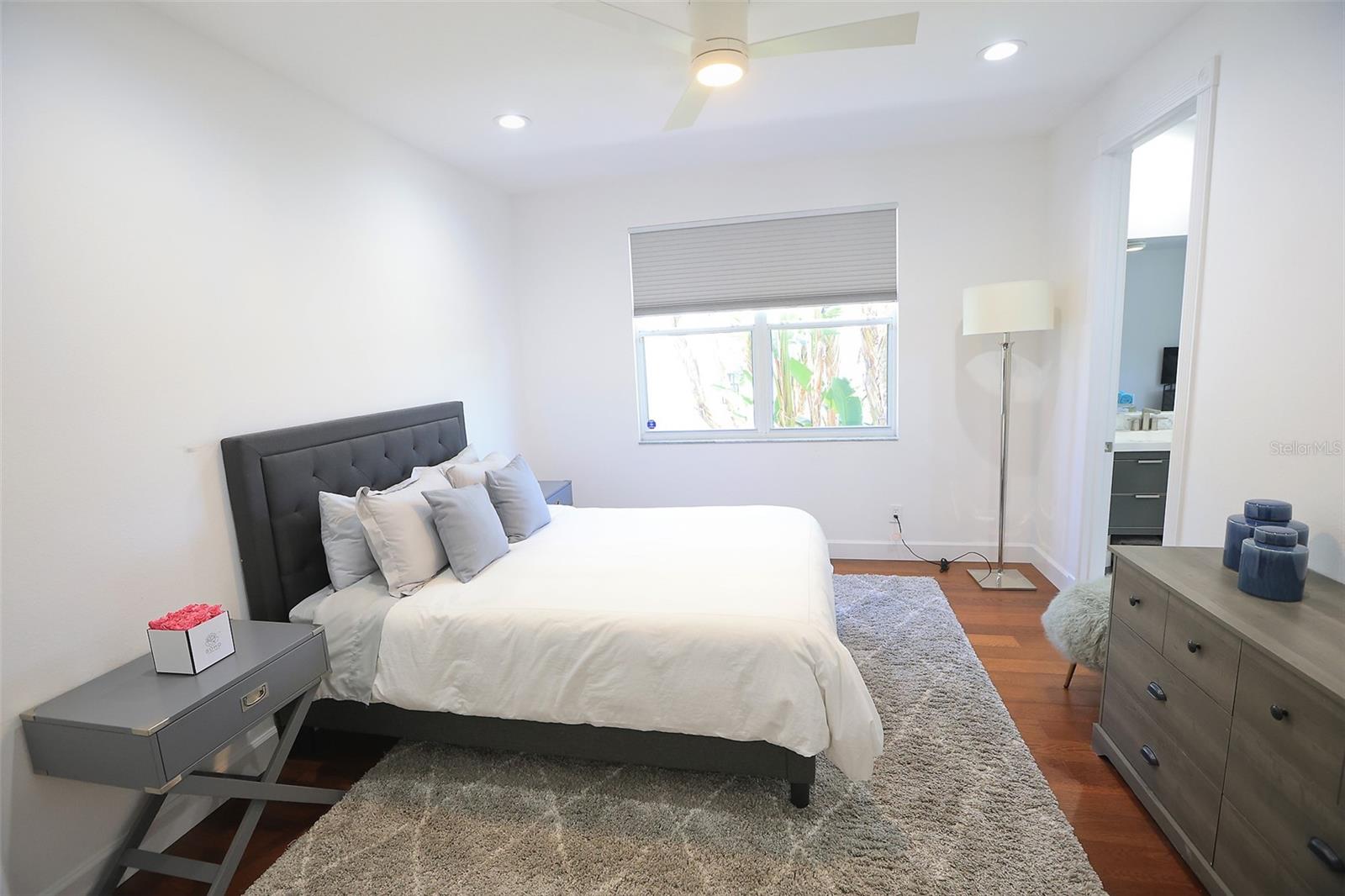 QUEENS HARBOUR - Residential