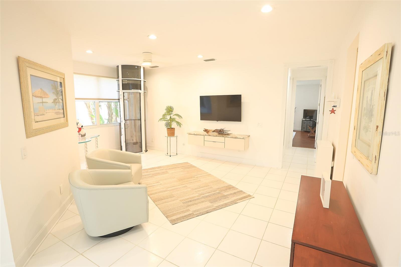 QUEENS HARBOUR - Residential