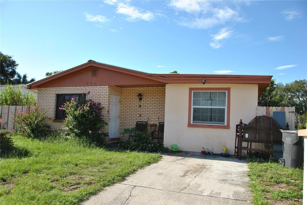 Photo of 2056 Balfour Circle, Tampa, FL 33619 (MLS # OM732006)