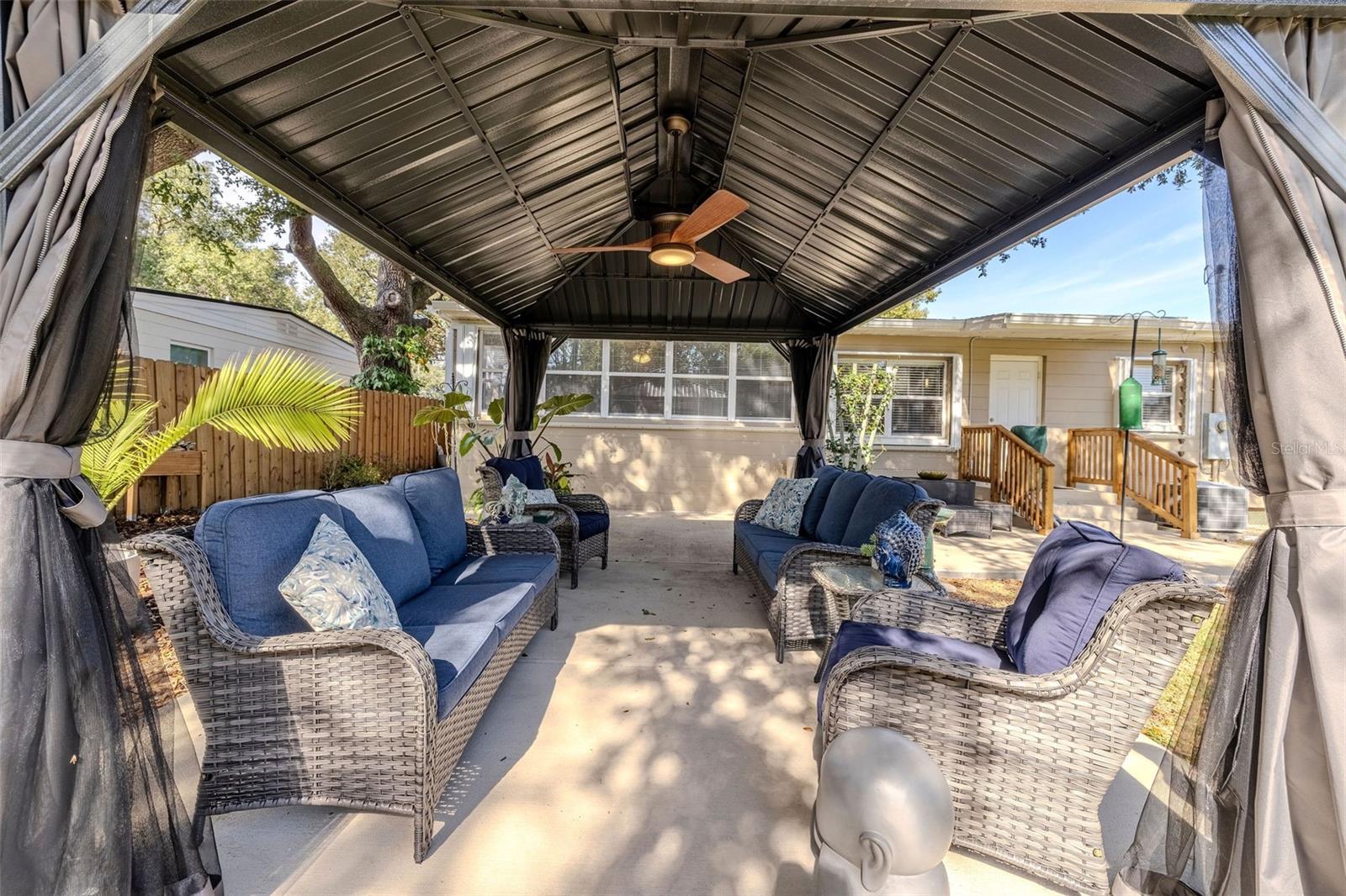 MONTCLAIR MANOR - Residential