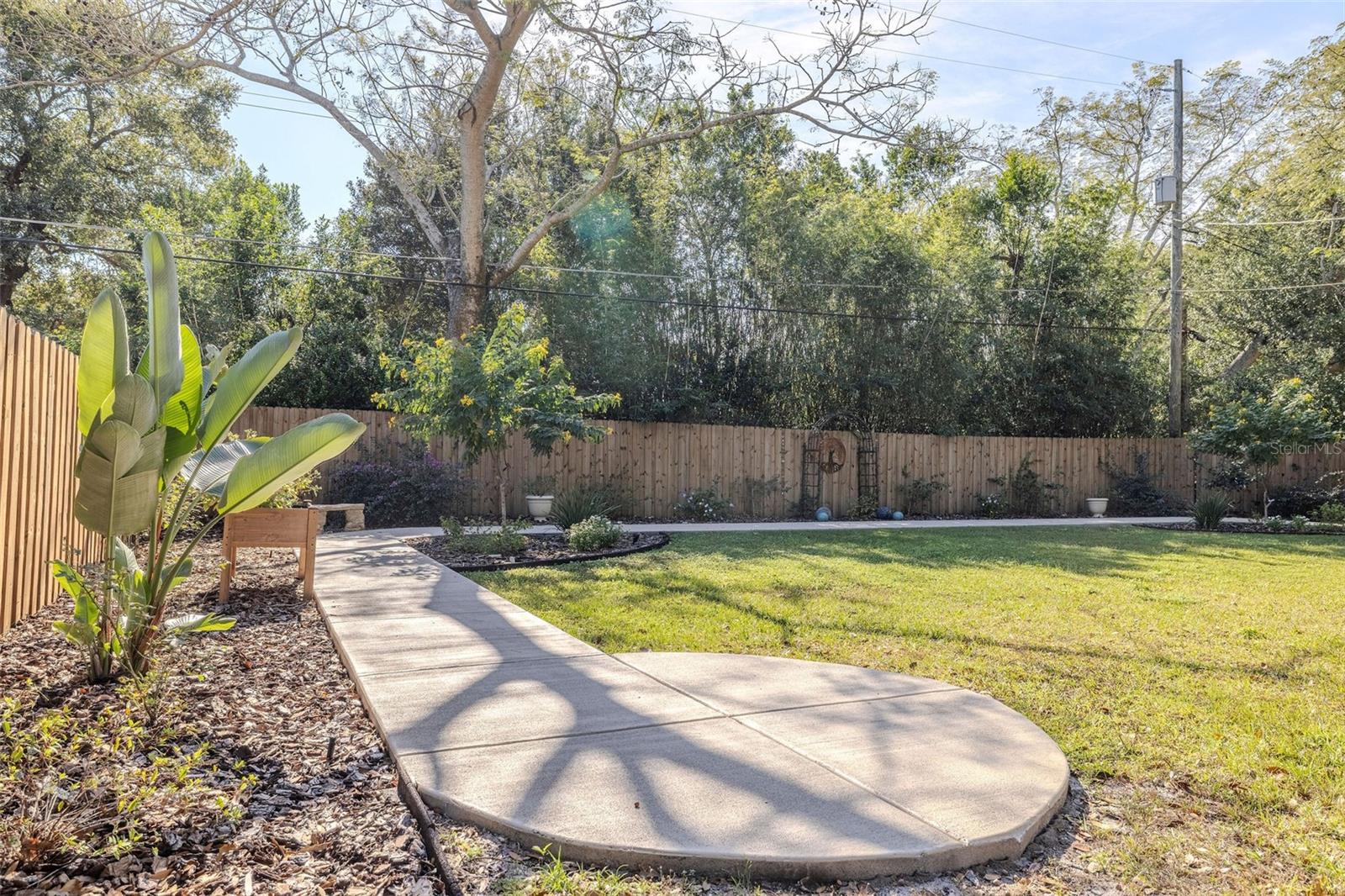 MONTCLAIR MANOR - Residential