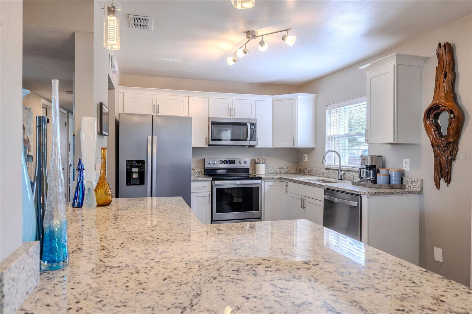 MONTCLAIR MANOR - Residential