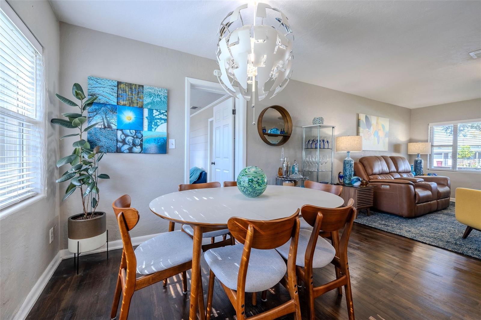 MONTCLAIR MANOR - Residential