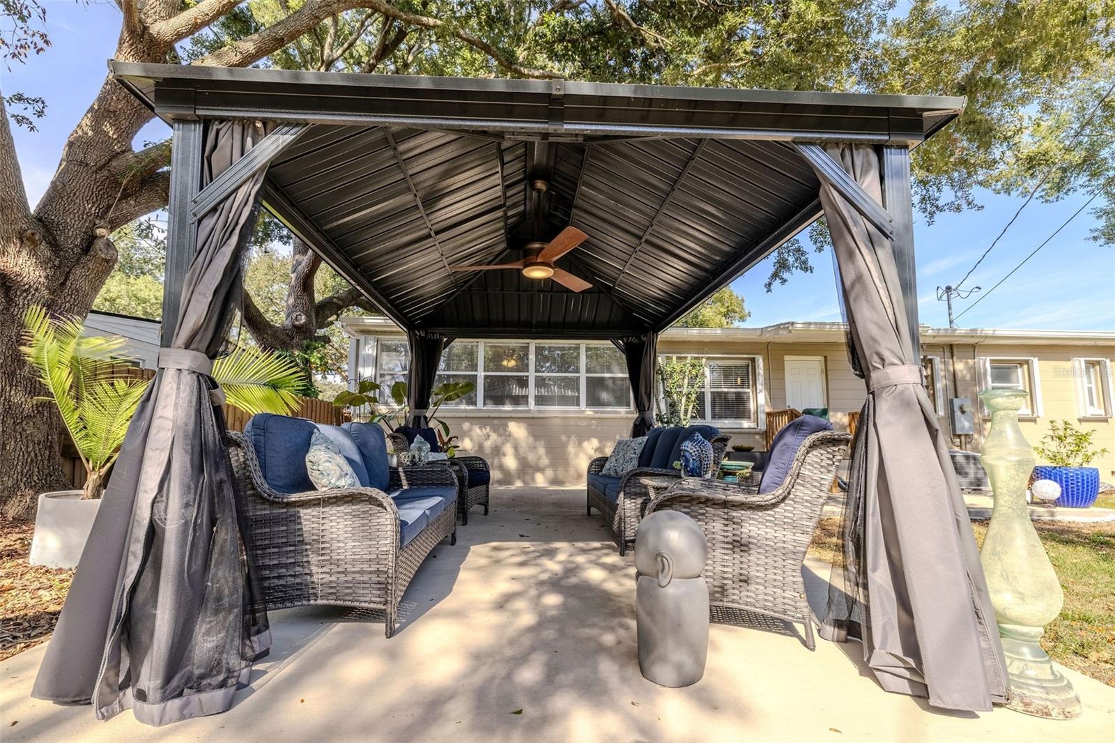 MONTCLAIR MANOR - Residential