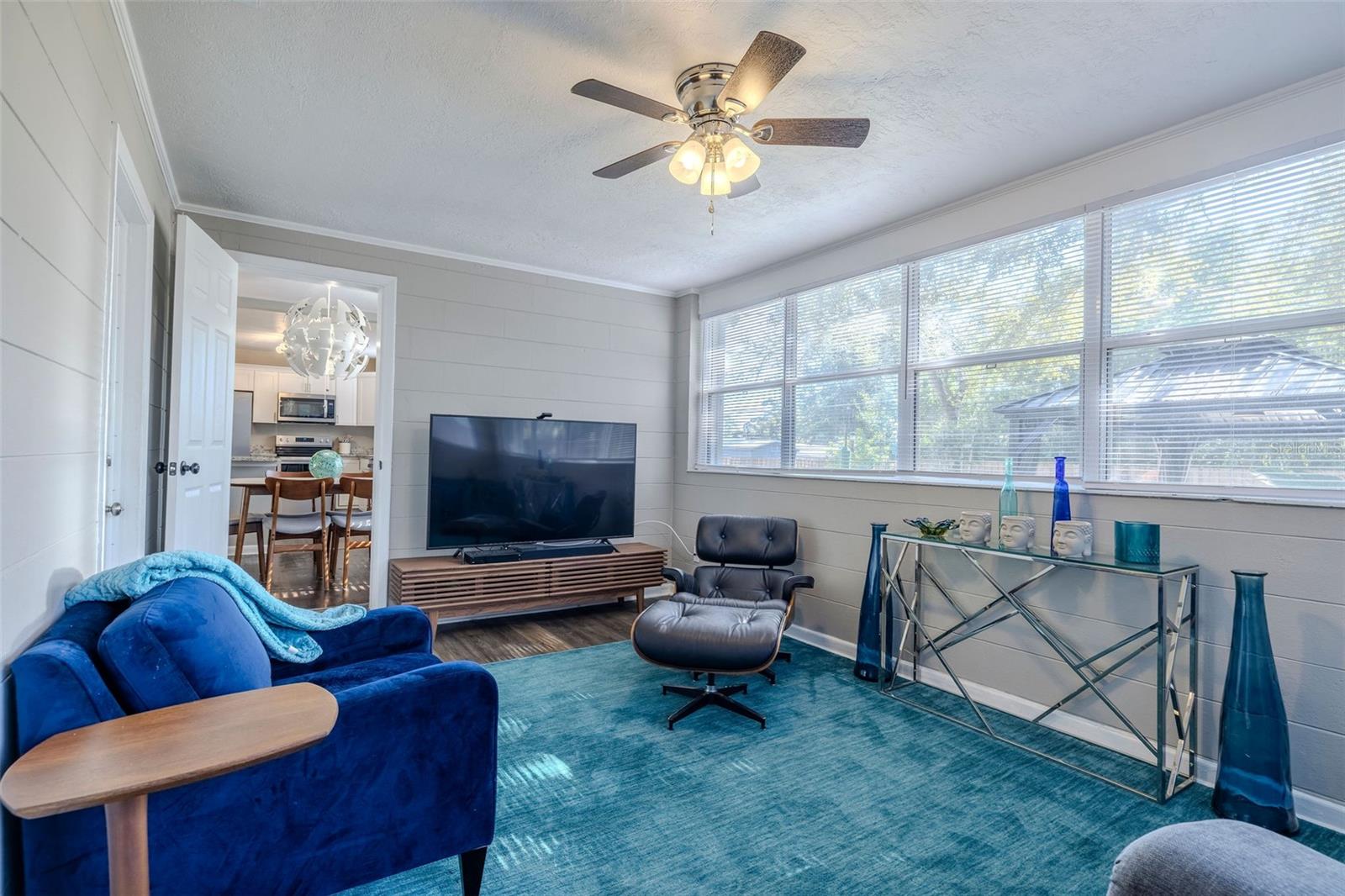 MONTCLAIR MANOR - Residential