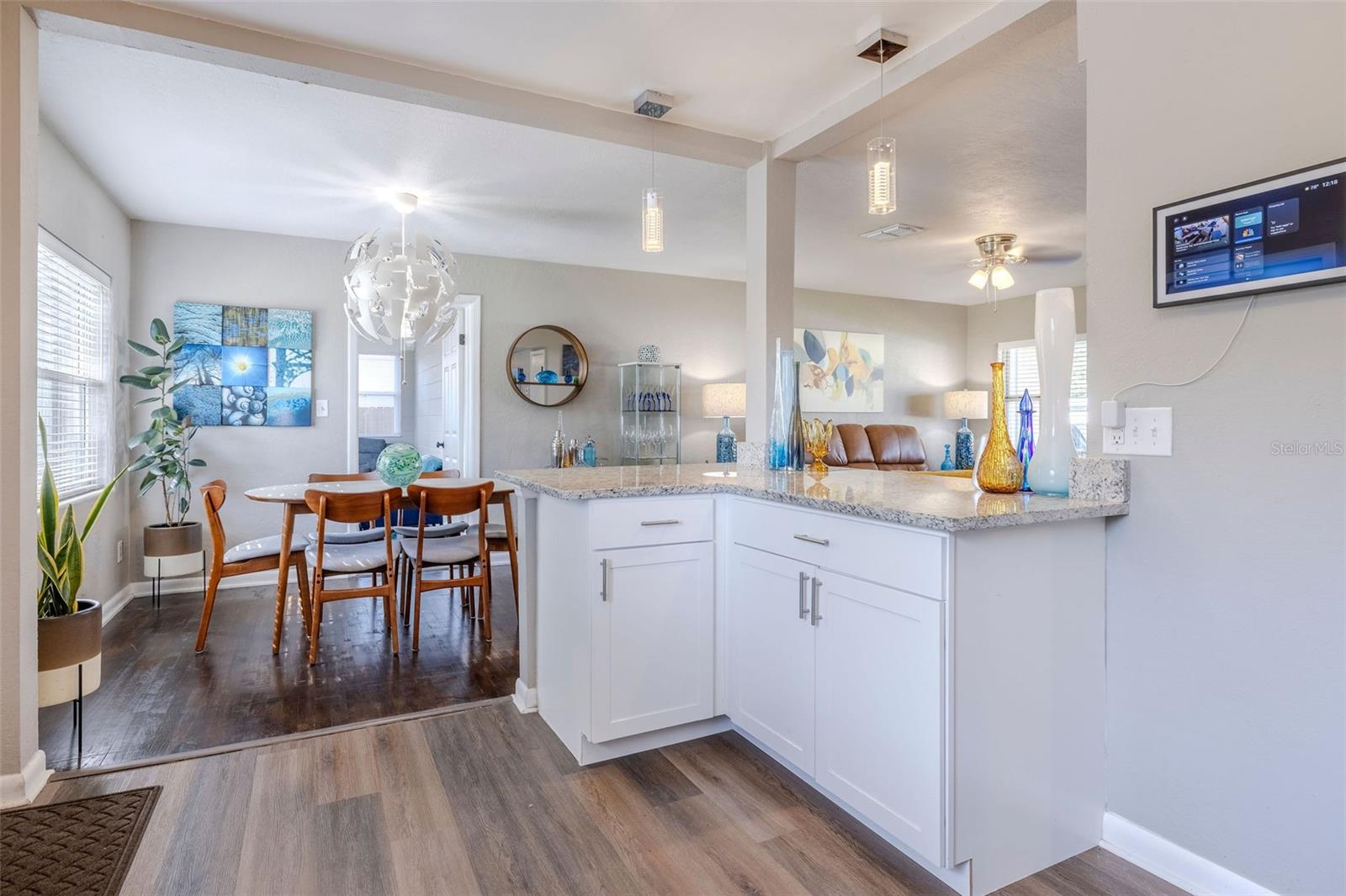 MONTCLAIR MANOR - Residential