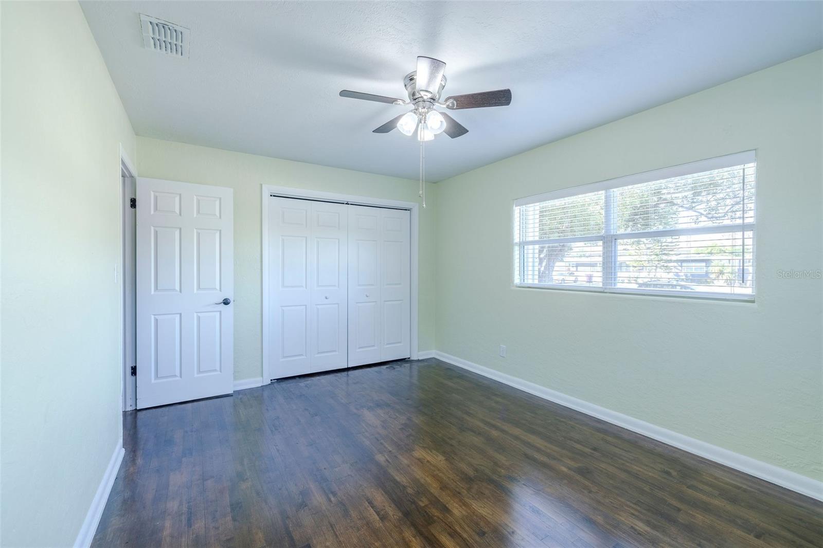 MONTCLAIR MANOR - Residential