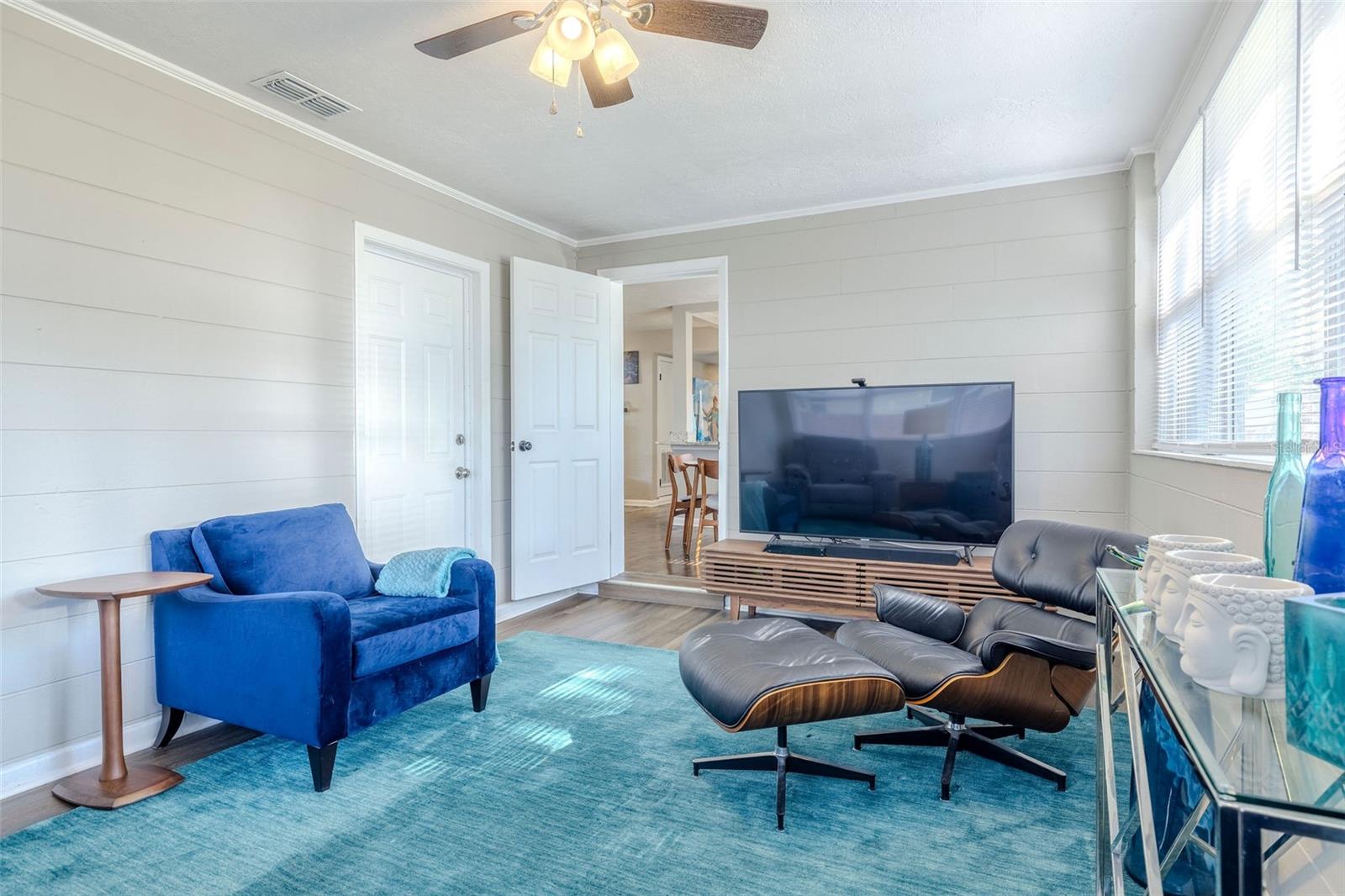 MONTCLAIR MANOR - Residential