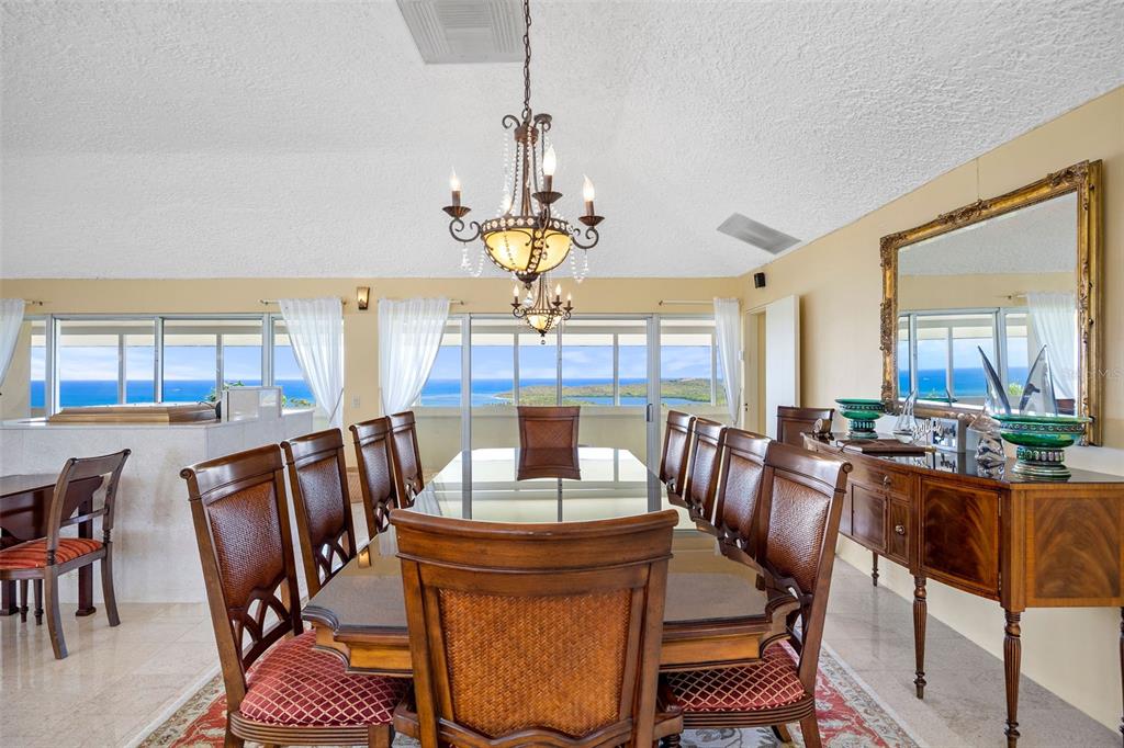 URB. LA ROCA - Residential