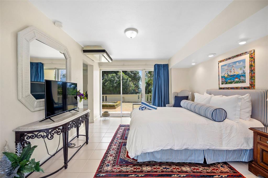 URB. LA ROCA - Residential