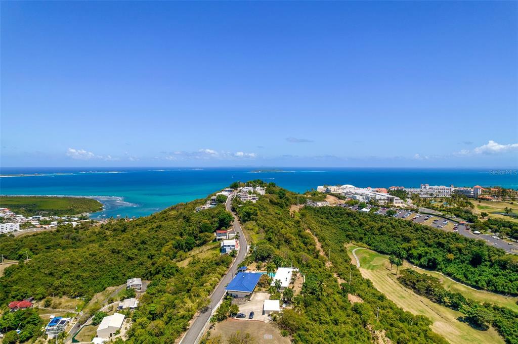 URB. LA ROCA - Residential