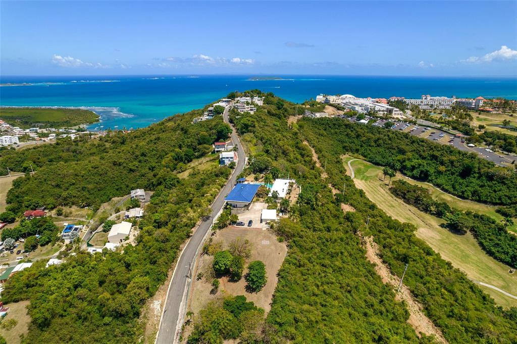 URB. LA ROCA - Residential