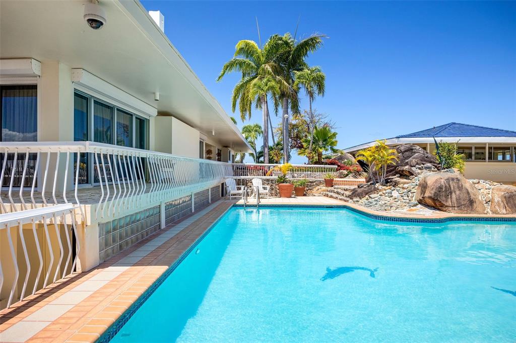 URB. LA ROCA - Residential