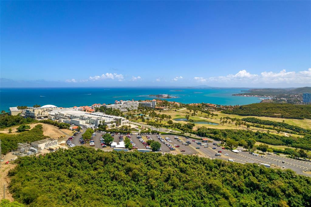 URB. LA ROCA - Residential