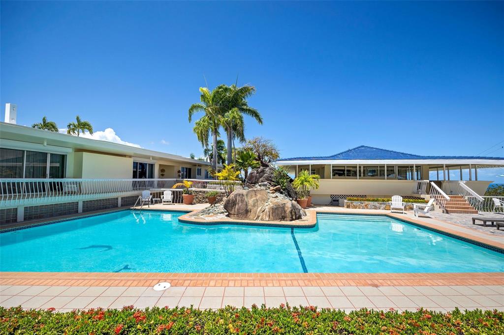 URB. LA ROCA - Residential