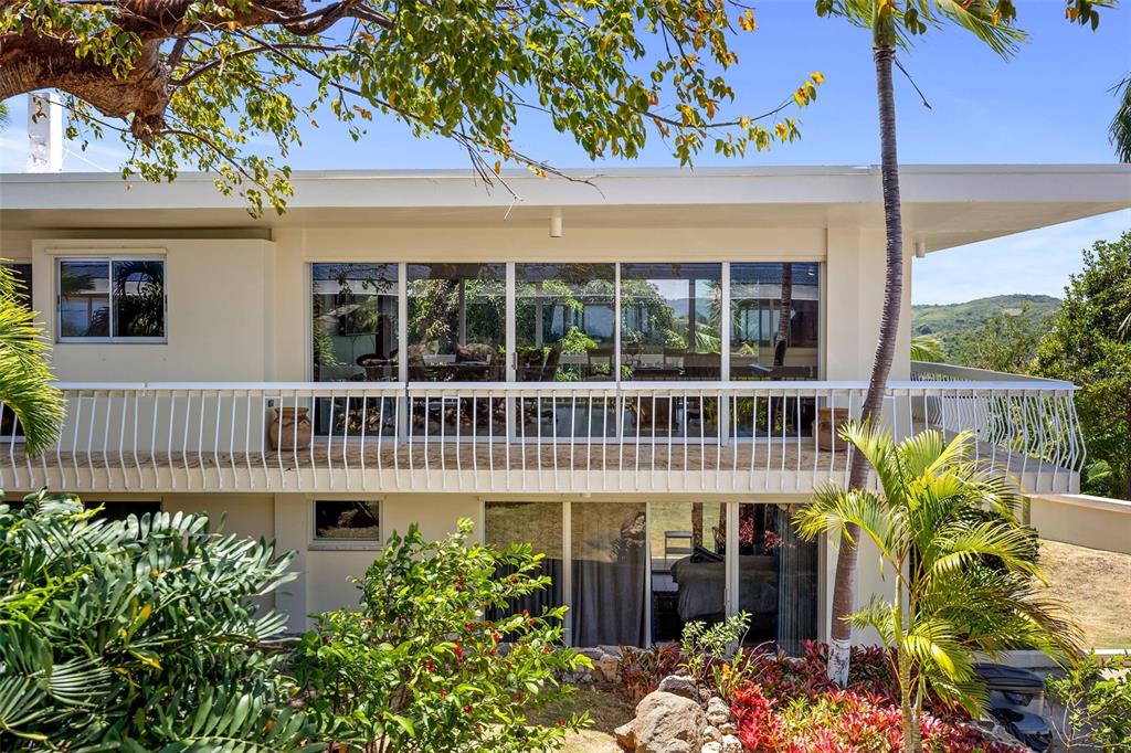 URB. LA ROCA - Residential