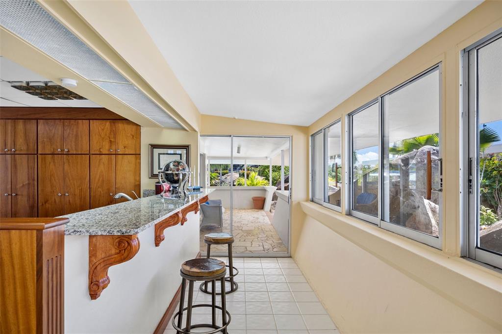 URB. LA ROCA - Residential