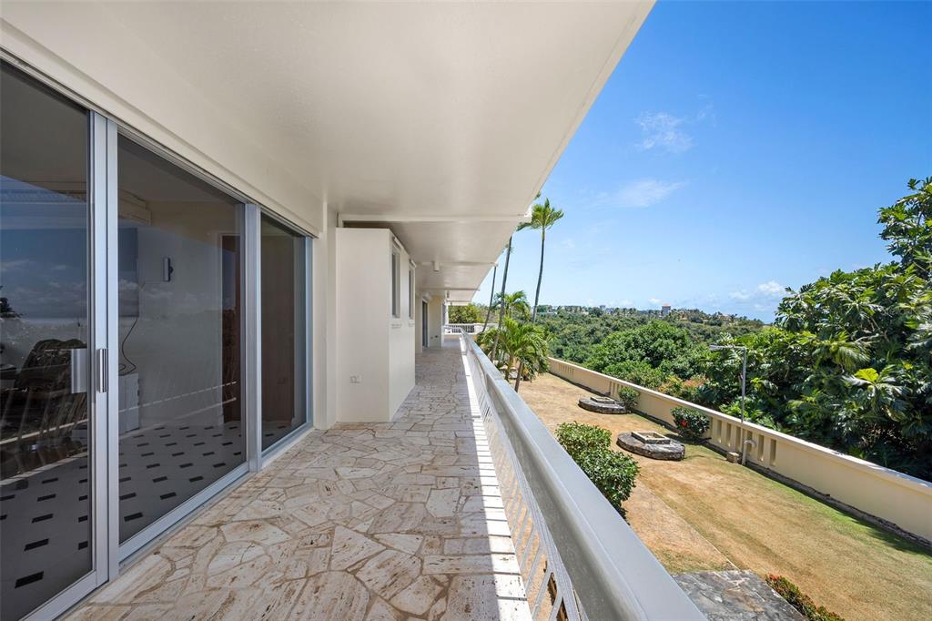 URB. LA ROCA - Residential