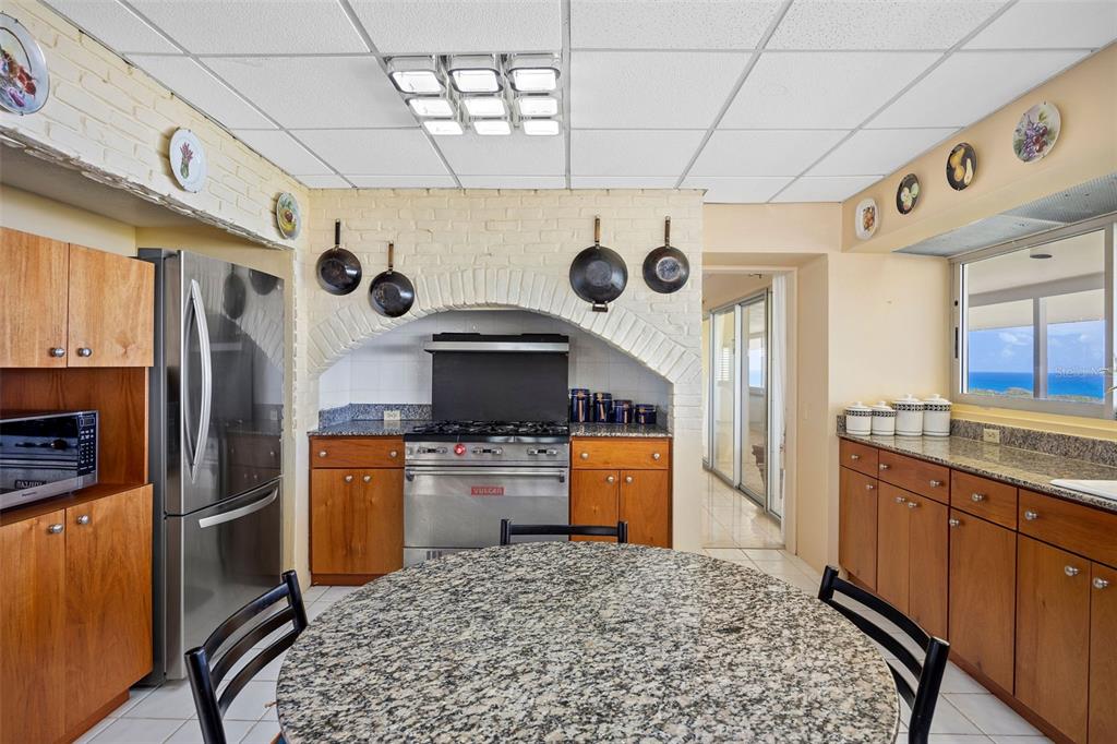 URB. LA ROCA - Residential