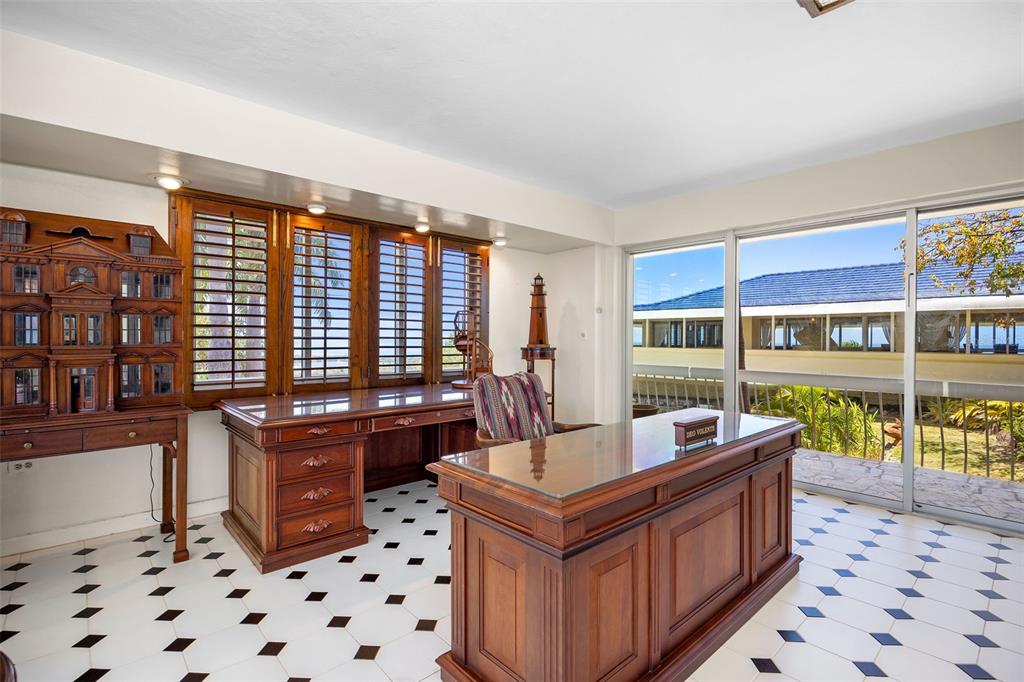 URB. LA ROCA - Residential