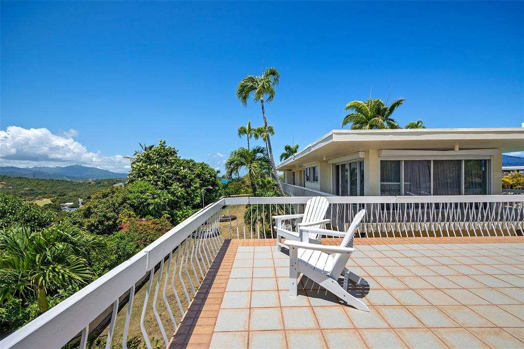 URB. LA ROCA - Residential