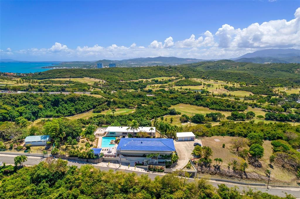 URB. LA ROCA - Residential