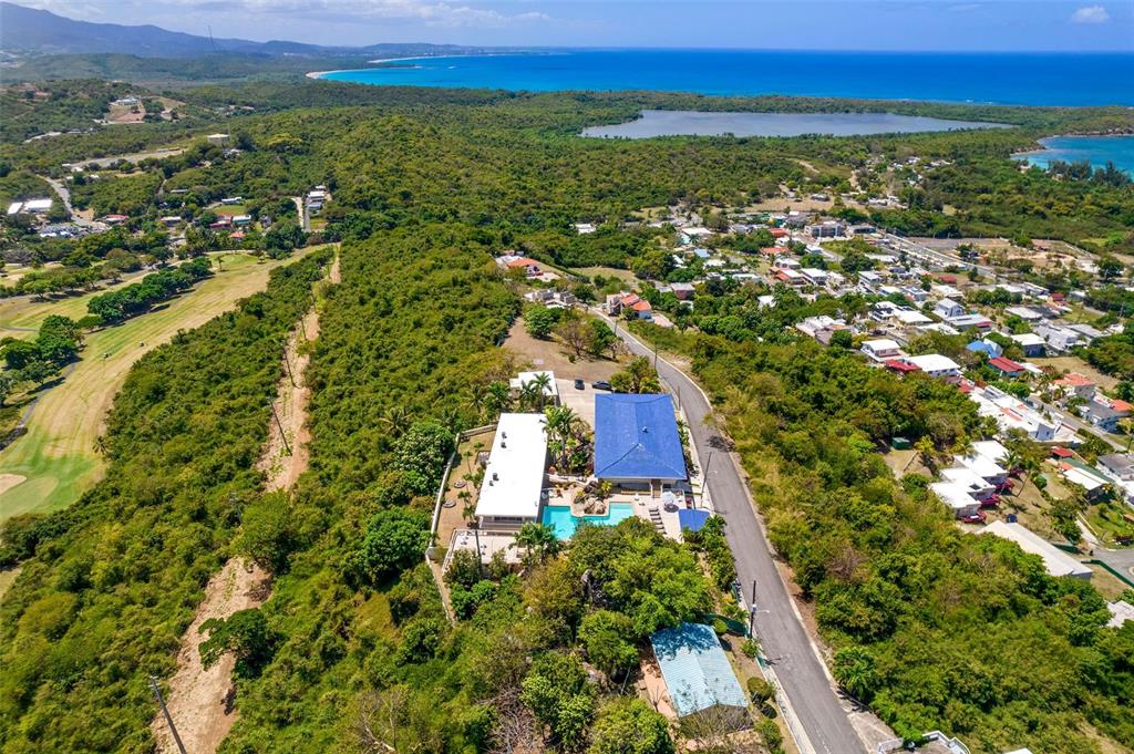 URB. LA ROCA - Residential