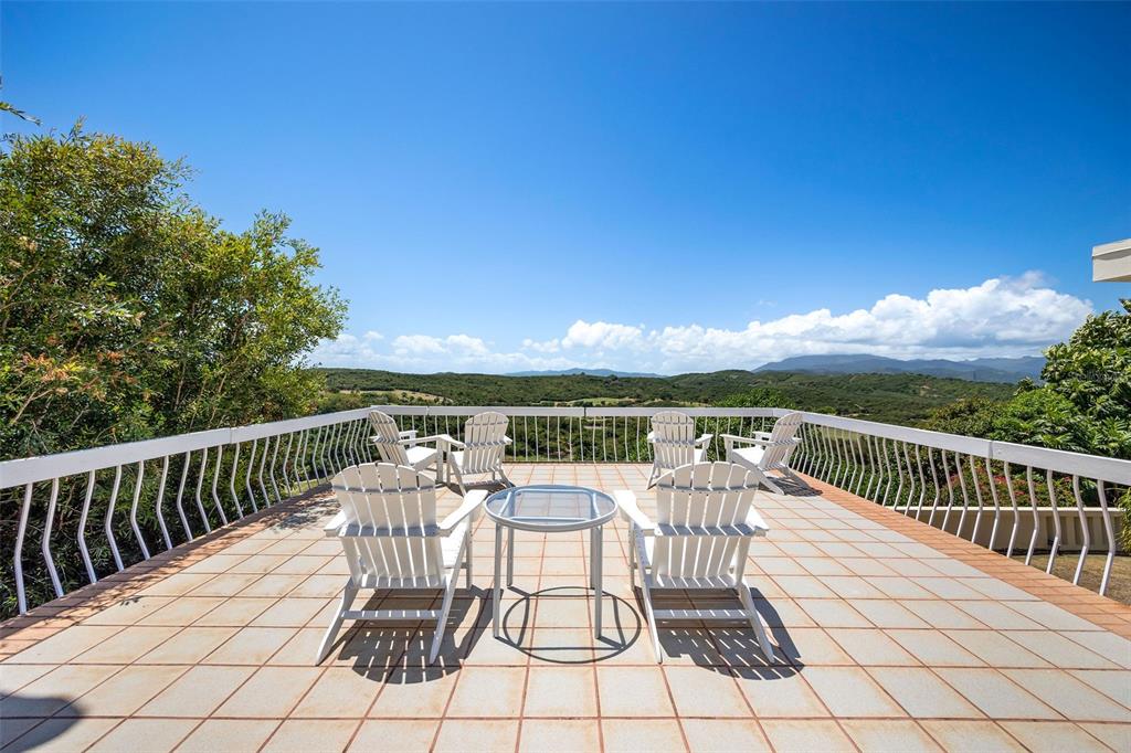 URB. LA ROCA - Residential