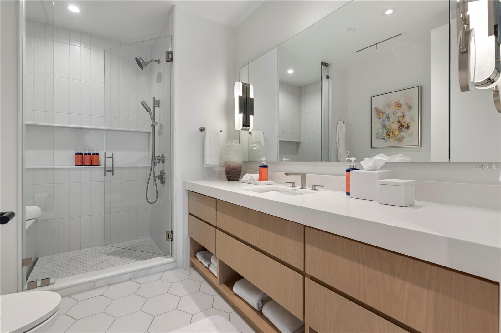 GOLDEN OAK FLORIAN PARK CONDOMINIUM - Residential