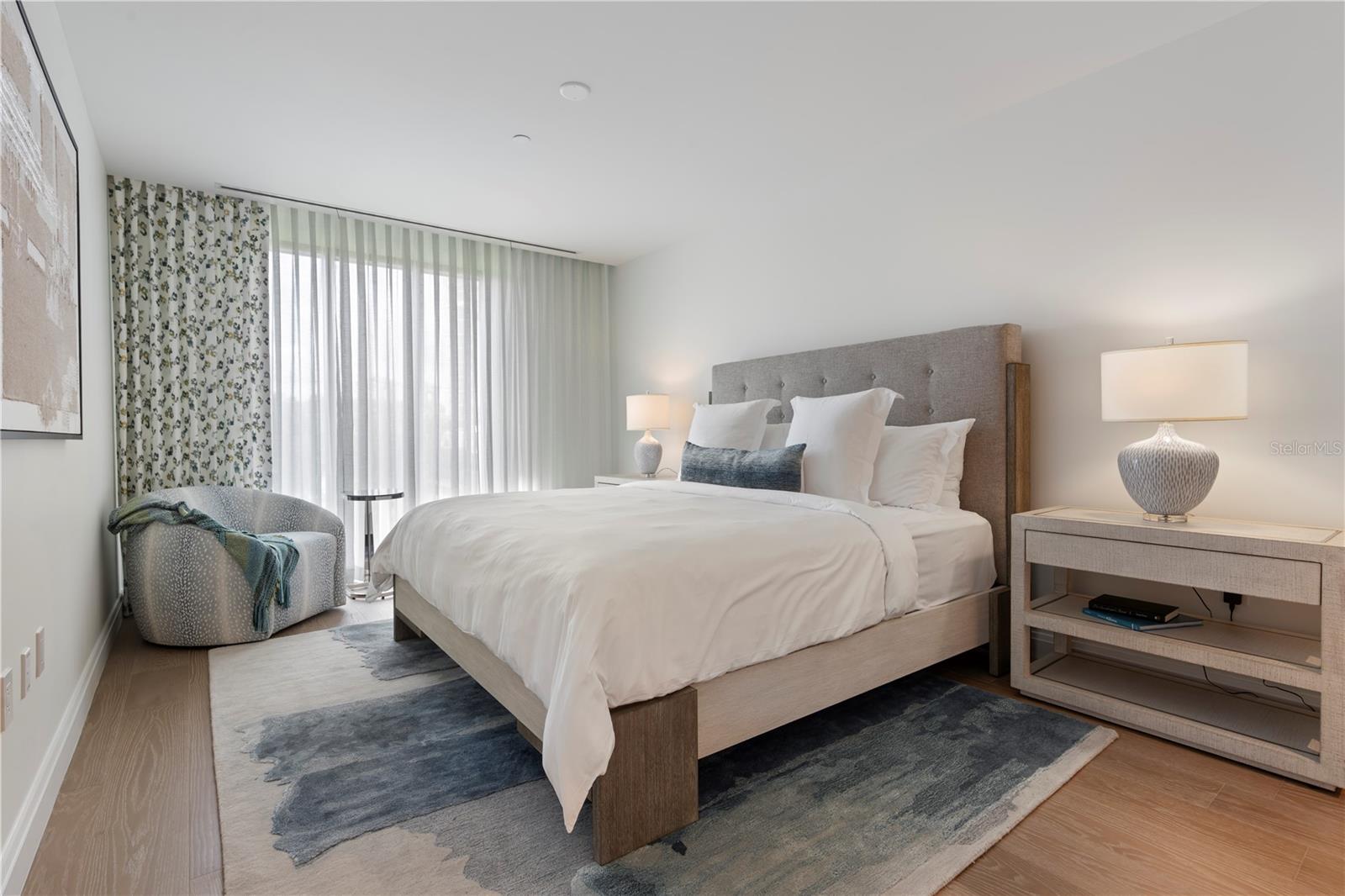 GOLDEN OAK FLORIAN PARK CONDOMINIUM - Residential