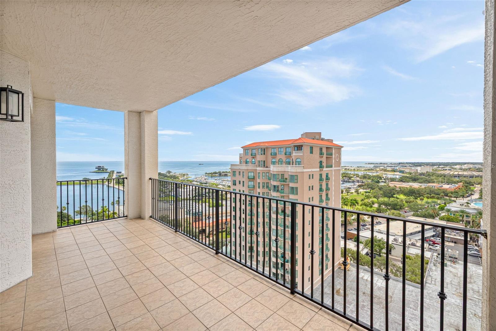 PARKSHORE PLAZA CONDO - Residential Lease