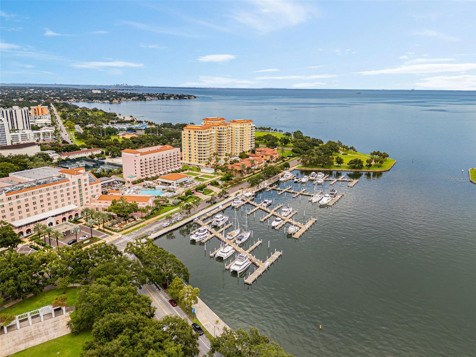 PARKSHORE PLAZA CONDO - Residential Lease