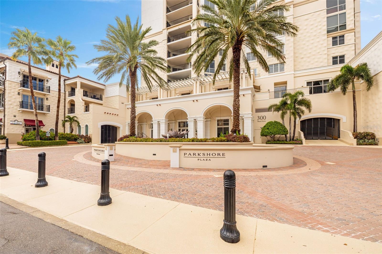 PARKSHORE PLAZA CONDO - Residential Lease