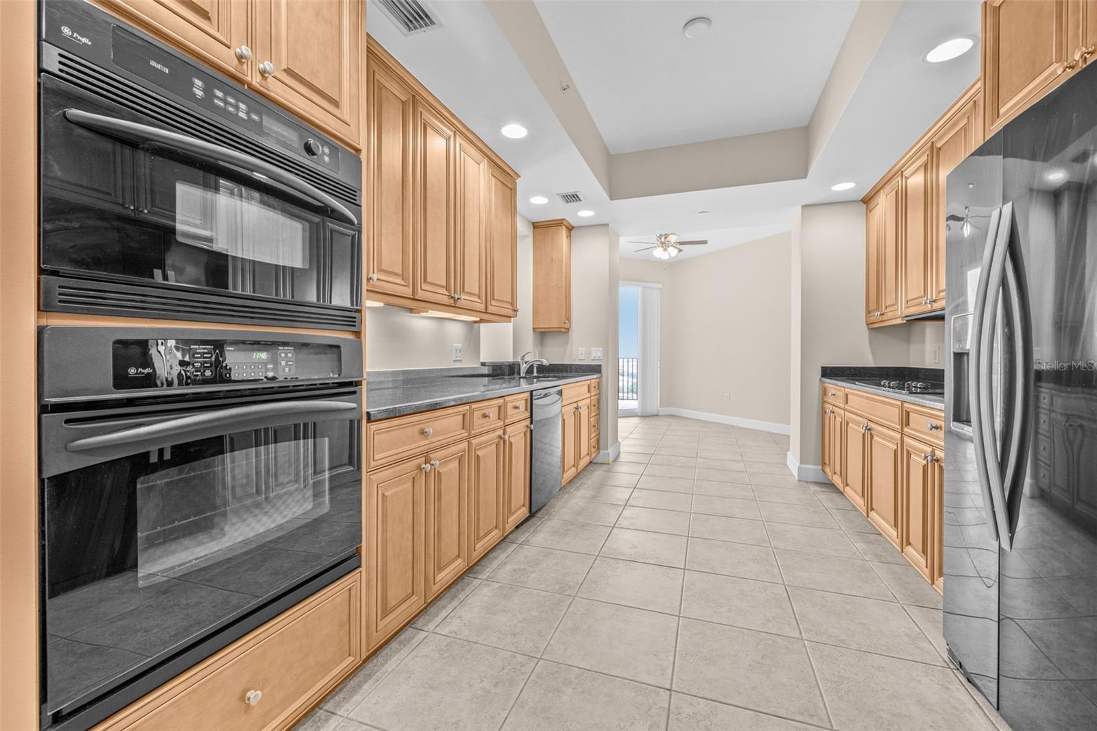 PARKSHORE PLAZA CONDO - Residential Lease