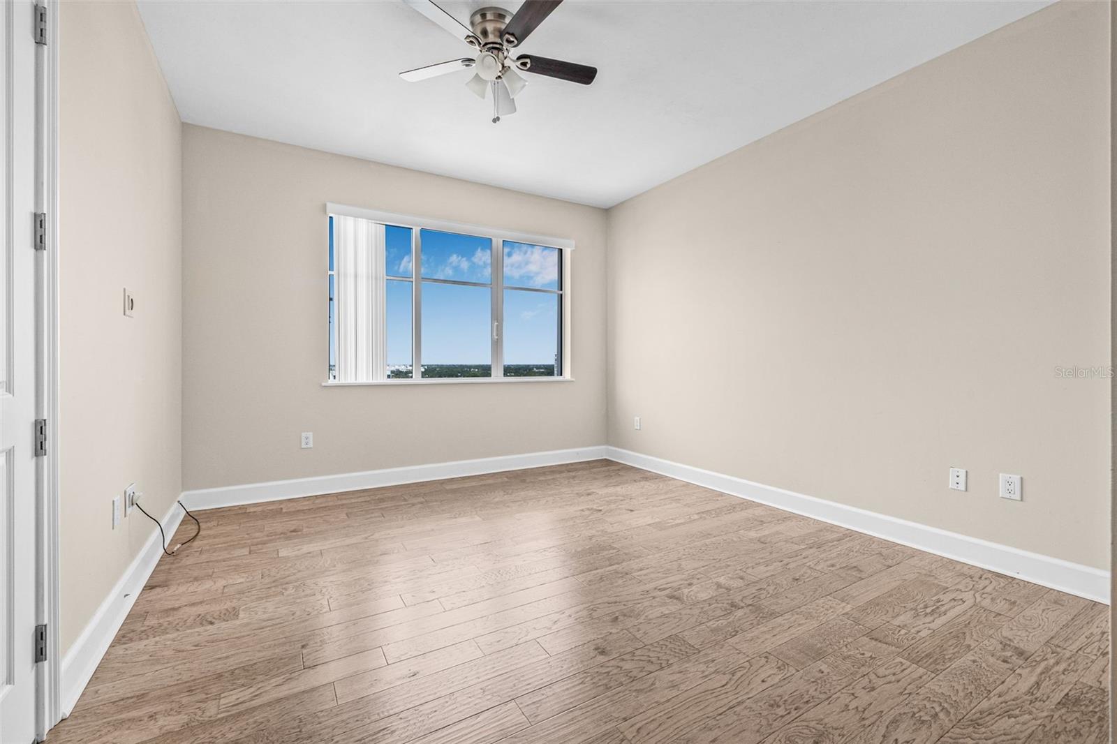 PARKSHORE PLAZA CONDO - Residential Lease