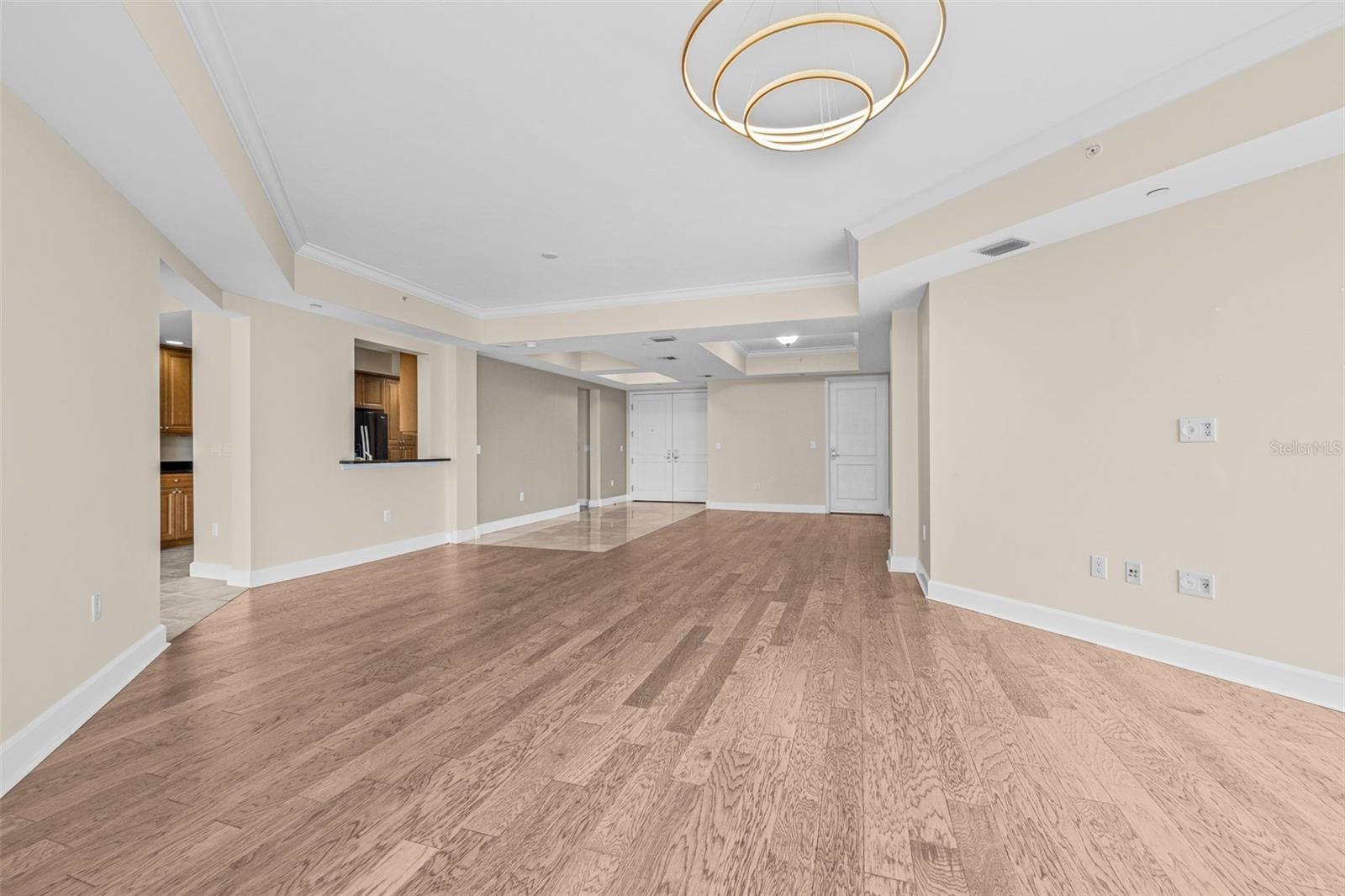 PARKSHORE PLAZA CONDO - Residential Lease