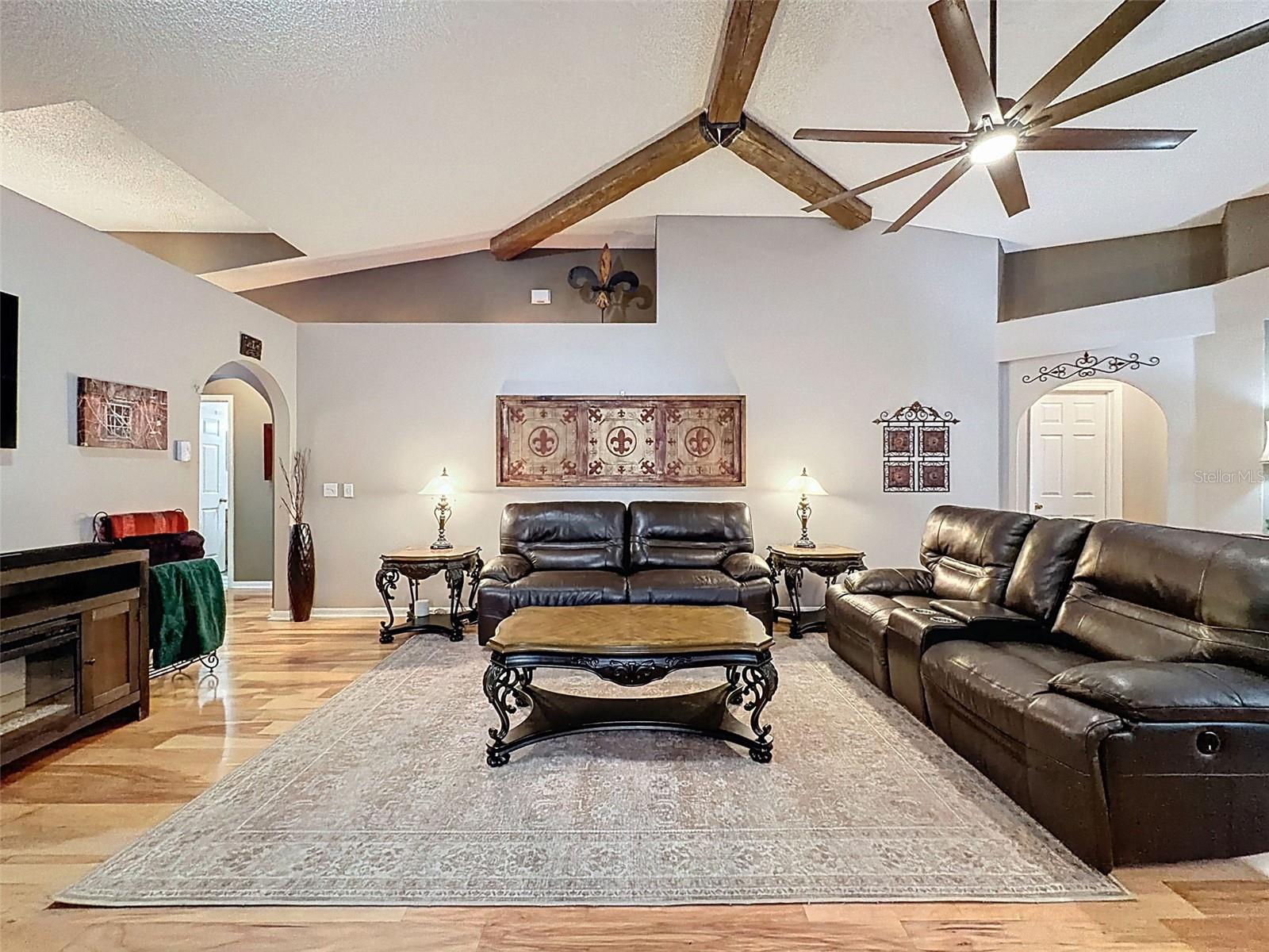 ABERDEEN PH 02 - Residential