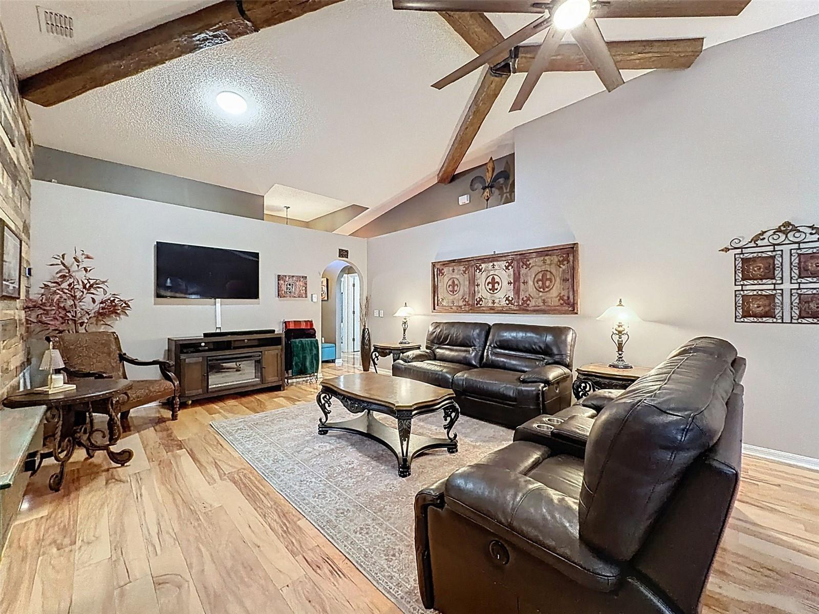 ABERDEEN PH 02 - Residential