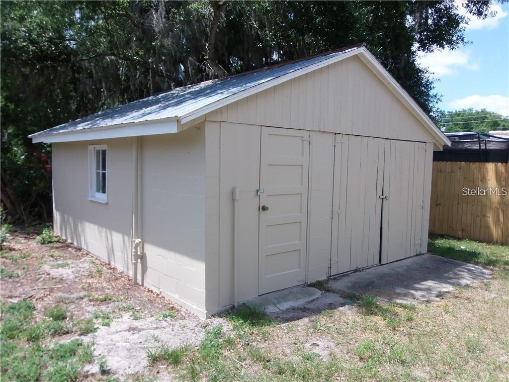 EUSTIS REAUME PARK - Residential Lease