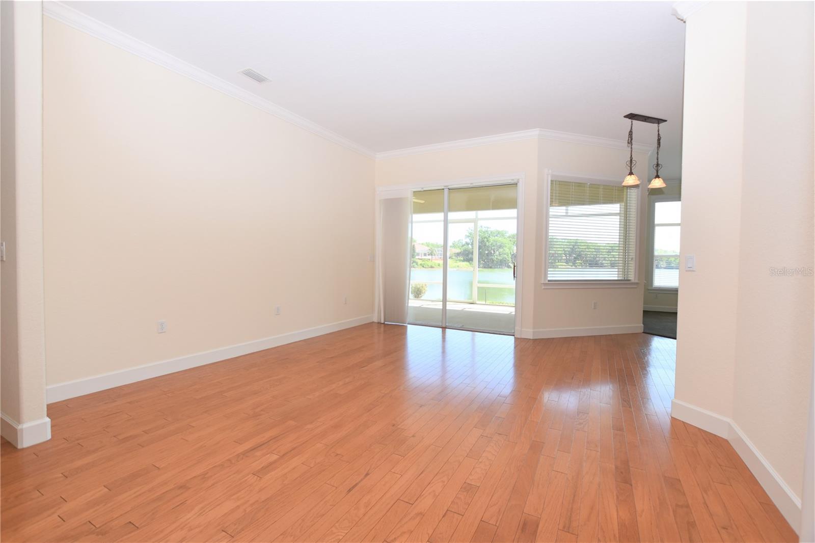 FAIRWAY OAKS FIRST ADD - Residential Lease