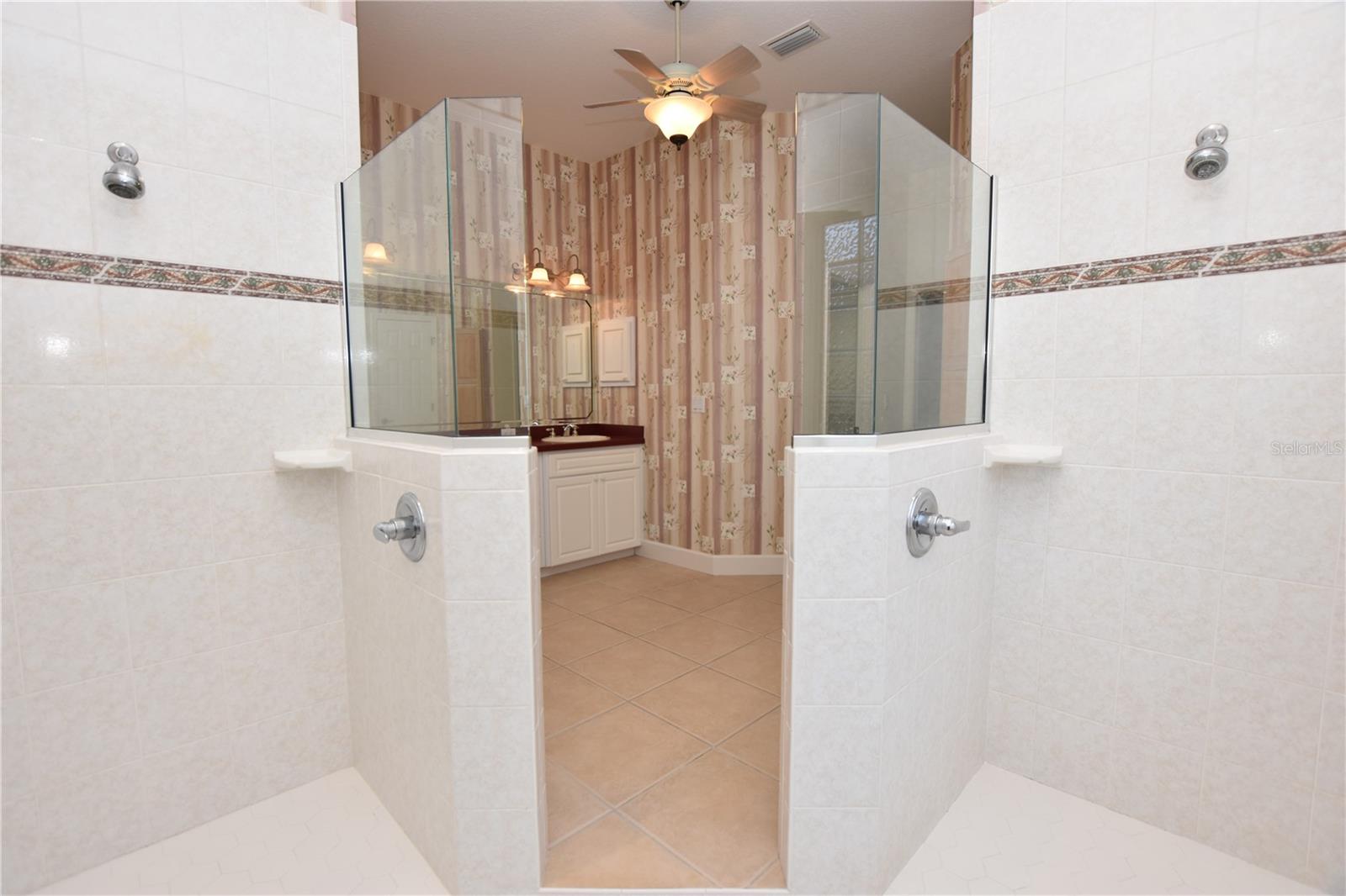 FAIRWAY OAKS FIRST ADD - Residential Lease